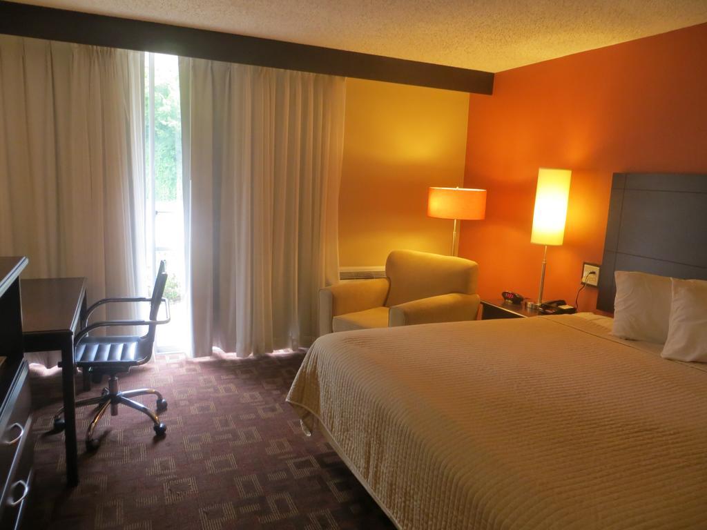 University Inn Austin North Экстерьер фото